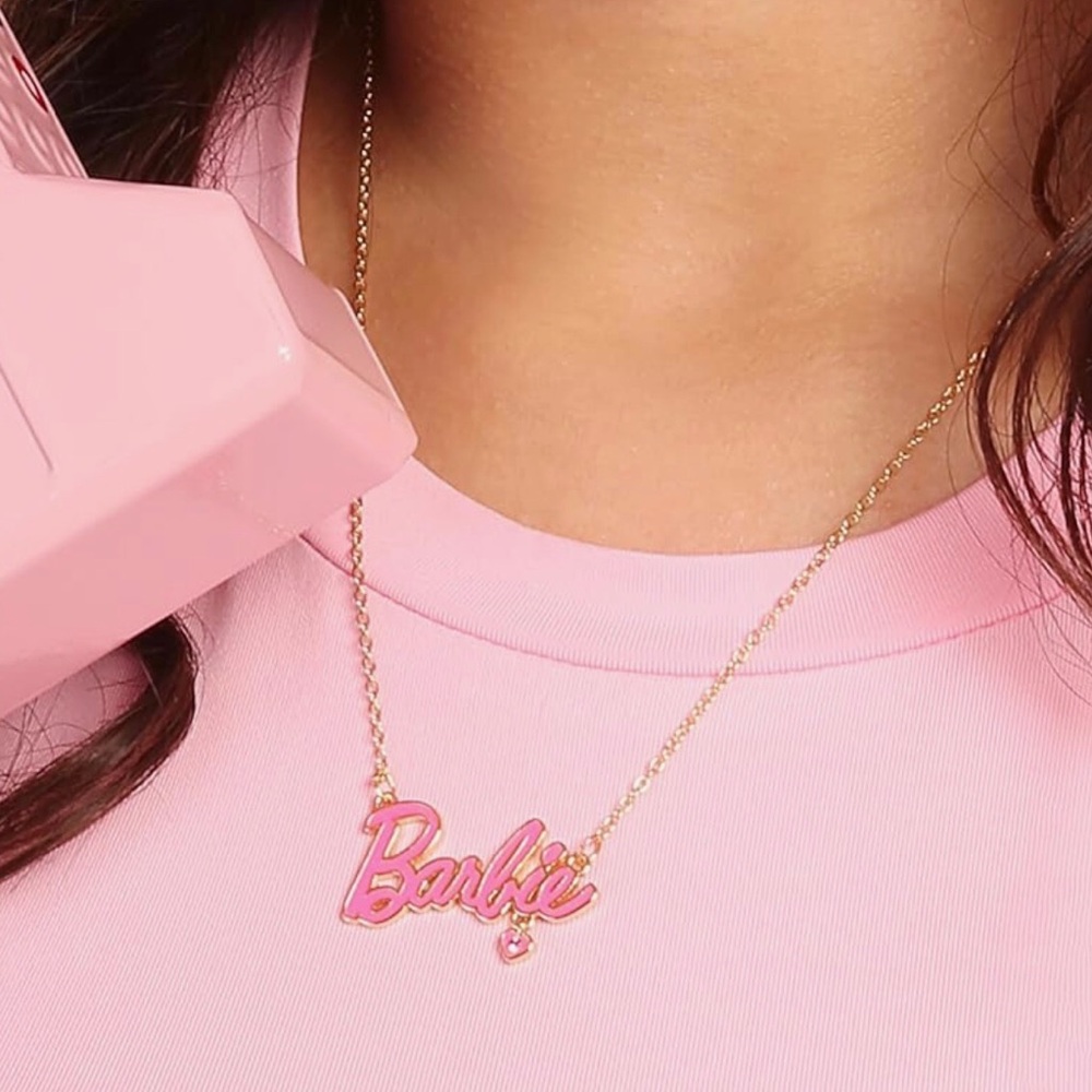 Barbie necklace in 18k gold plating.